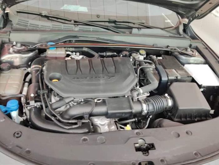 Changan UNI-V 2023 2.0T Fengsu Edition, Март 2023 г., пробег 30300 км. (Б/у) Передний — изображение 6