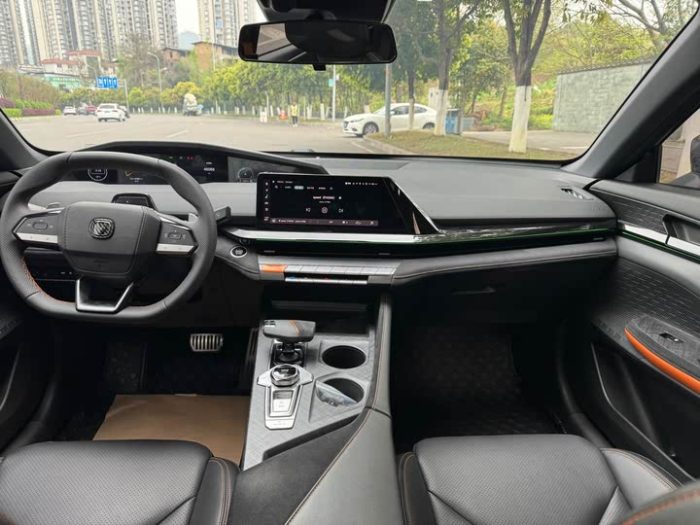 Changan UNI-V 2023 1.5T Sports Edition, Август 2022 г., пробег 30000 км. (Б/у) Передний — изображение 7