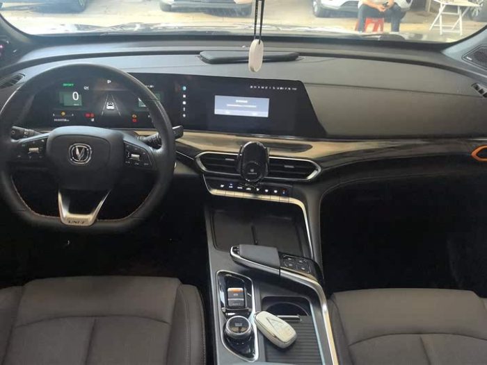 Changan UNI-T 2022 1.5T Flagship Model, Март 2022 г., пробег 23200 км. (Б/у) Передний — изображение 7