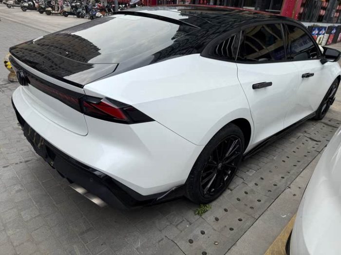 Changan UNI-V 2023 1.5T Sports Edition, Декабрь 2022 г., пробег 23000 км. (Б/у) Передний — изображение 7