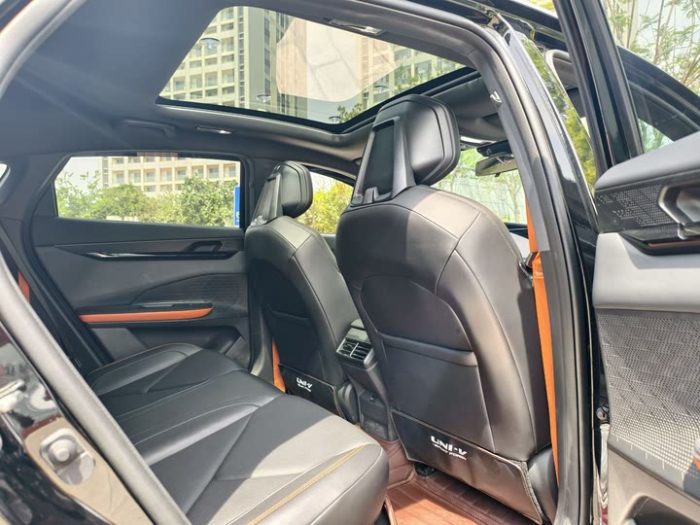 Changan UNI-V 2023 1.5T Sports Edition, Февраль 2023 г., пробег 28000 км. (Б/у) Передний — изображение 7