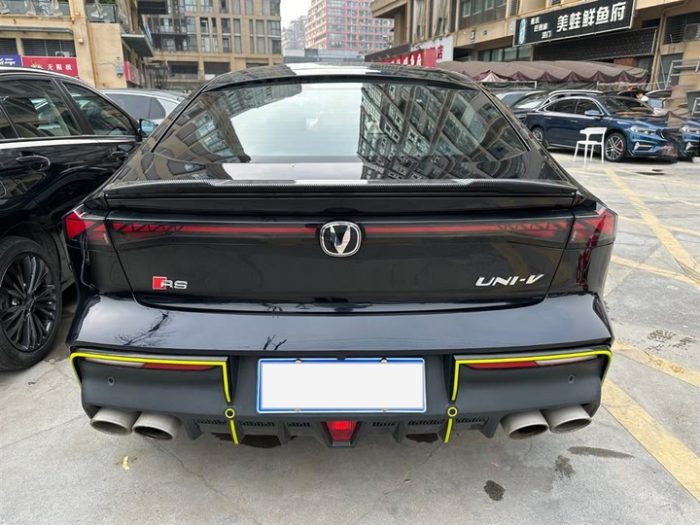 Changan UNI-V 2022 1.5T Sports Edition, Апрель 2022 г., пробег 14000 км. (Б/у) Передний — изображение 8