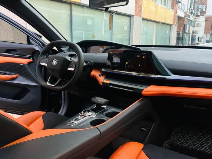 Changan UNI-V 2023 2.0T Speed ​​Edition, Июнь 2023 г., пробег 5000 км. (Б/у) Передний — изображение 8