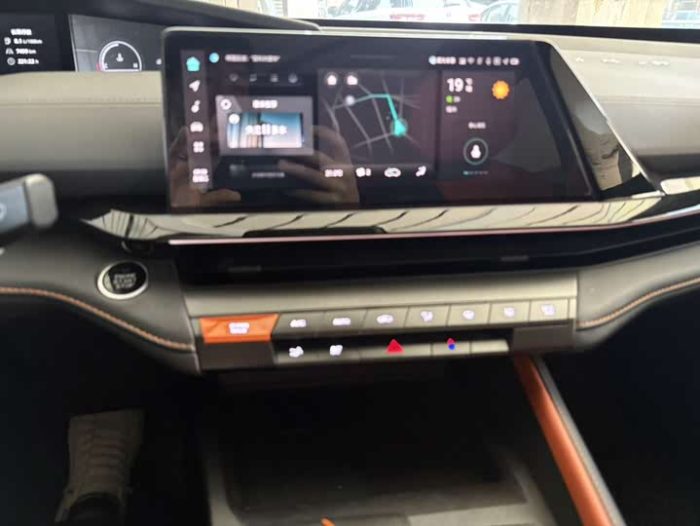 Changan UNI-V 2022 1.5T Excellence Edition, Сентябрь 2022 г., пробег 40000 км. (Б/у) Передний — изображение 8
