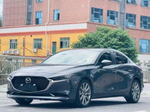 Mazda 3 Axela 2022 2.0L Automatic Premium Edition, Май 2023 г., пробег 20000 км. (Б/у) Передний