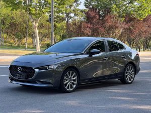 Mazda 3 Axela 2022 2.0L Automatic Elegant Edition, Июнь 2022 г., пробег 40000 км. (Б/у) Передний