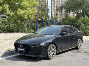Mazda 3 Axela 2022 2.0L Automatic Elegant Edition, Август 2022 г., пробег 17000 км. (Б/у) Передний