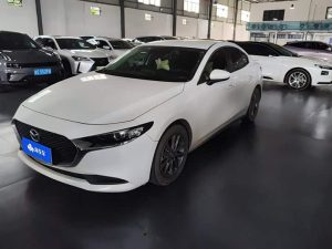 2021 Mazda 3 Axela 2.0L Automatic Engine Edition, Январь 2022 г., пробег 40600 км. (Б/у) Передний