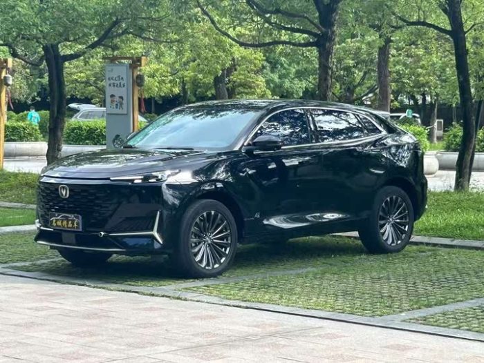 Changan UNI-K 2021 2.0T Excellence Edition, Март 2022 г., пробег 40000 км. (Б/у) Передний