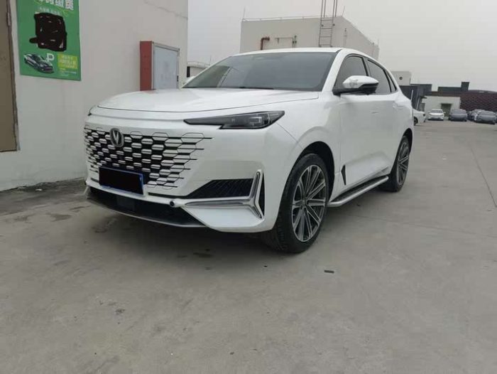Changan UNI-K 2021 2.0T Luxury Edition, Сентябрь 2021 г., пробег 36000 км. (Б/у) Передний