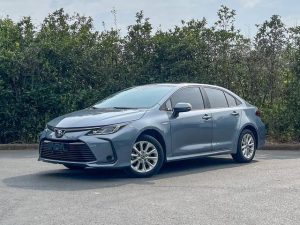 2021 Corolla Dual Engine 1.8L E-CVT Elite Edition, Октябрь 2020 г., пробег 59000 км. (Б/у) Передний