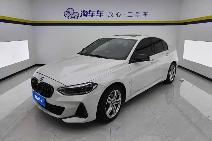 2021 BMW 1 Series 120i M Sport Night Edition, Сентябрь 2022 г., пробег 40700 км. (Б/у) Задний