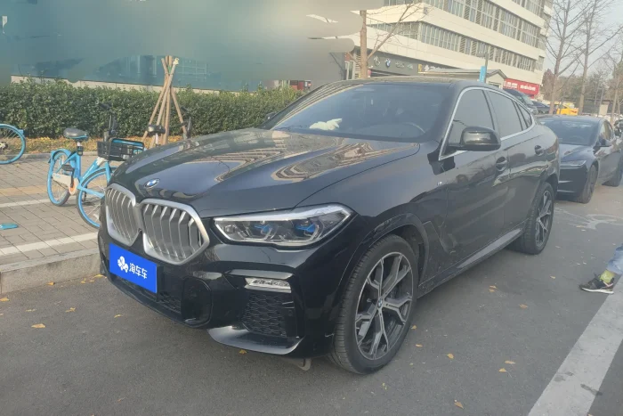 2021 BMW X6 xDrive40i Exclusive M Sport Package, Октябрь 2021 г., пробег 57500 км. (Б/у) Полный