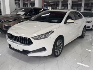 Kia K3 2021 1.5L IVT Luxury Edition, Сентябрь 2022 г., пробег 61000 км. (Б/у) Передний