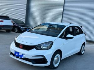 2021 Fit 1.5L CVT Trendy Edition, Август 2021 г., пробег 72000 км. (Б/у) Передний