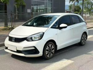 2021 Fit 1.5L CVT Trendy Edition, Апрель 2022 г., пробег 47000 км. (Б/у) Передний