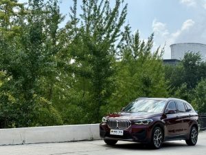 BMW X1 2021 sDrive25Li Leading Edition, Март 2021 г., пробег 70000 км. (Б/у) Передний