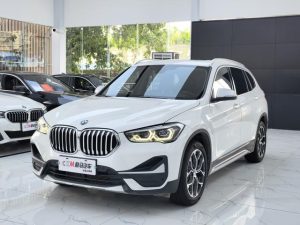 BMW X1 2022 sDrive20Li Premium Edition, Март 2022 г., пробег 16000 км. (Б/у) Передний