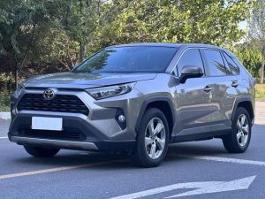 RAV4 Rongfang 2021 2.0L CVT 2WD Fashion Plus Edition, Февраль 2021 г., пробег 5000 км. (Б/у) Передний