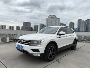 Tiguan L 2021 280TSI Automatic 2WD Smart Edition, Август 2021 г., пробег 74000 км. (Б/у) Передний