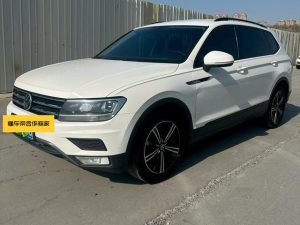 Tiguan L 2021 280TSI Automatic 2WD Smart Edition, Апрель 2021 г., пробег 70000 км. (Б/у) Передний