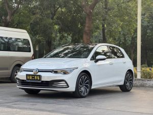 2021 Golf 200TSI DSG Pro, Апрель 2021 г., пробег 18000 км. (Б/у) Передний