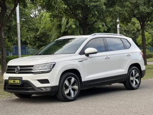 2020 Tiguan 280TSI 2WD Comfort Edition National VI, Октябрь 2020 г., пробег 63000 км. (Б/у) Передний