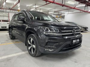 2021 Tiguan 280TSI Two-Wheel Drive Comfort Edition, Декабрь 2020 г., пробег 77400 км. (Б/у) Передний