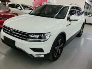 Tiguan L 2021 280TSI Automatic 2WD Smart Edition, Март 2021 г., пробег 48300 км. (Б/у) Передний