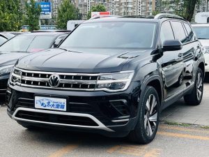 2023 Touran 380TSI 4WD Luxury Edition, Август 2023 г., пробег 17000 км. (Б/у) Полный