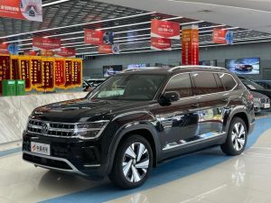 2023 Touran 380TSI 4WD Luxury Edition, Июль 2023 г., пробег 45000 км. (Б/у) Полный