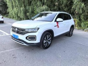 2021 Tayron 330TSI Two-Wheel Drive Luxury Smart Connected Edition Plus, Февраль 2022 г., пробег 21900 км. (Б/у) Передний