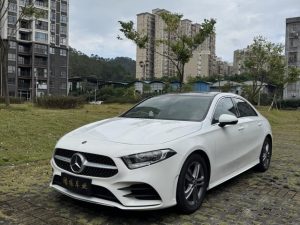 2021 Mercedes-Benz A-Class Facelift A 180 L Sport Sedan, Июль 2021 г., пробег 47000 км. (Б/у) Передний