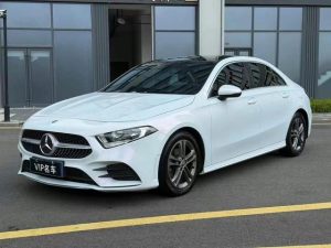 2020 Mercedes-Benz A-Class facelift A 180 L, Ноябрь 2020 г., пробег 50000 км. (Б/у) Передний