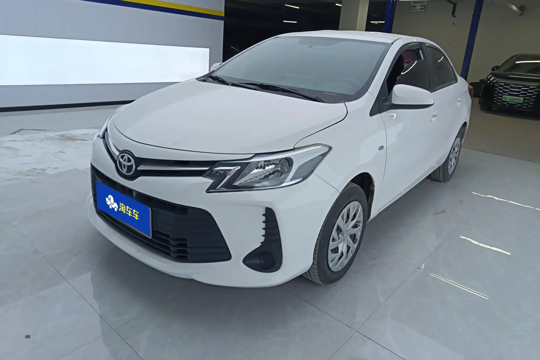 Vios 2021 1.5L CVT Adventure Edition, Сентябрь 2021 г., пробег 30600 км. (Б/у) Передний