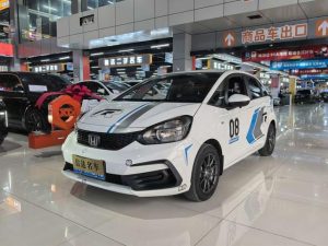 Honda Fit 2021 1.5L CVT Trend Edition, Январь 2022 г., пробег 27000 км. (Б/у) Передний