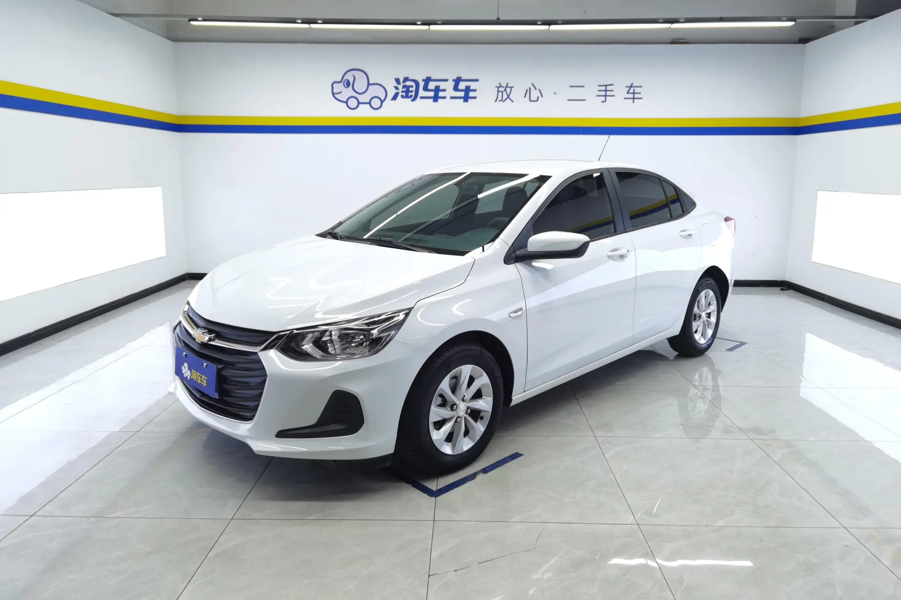 Chevrolet Cruze 2021 325T Automatic Comfort Edition, Апрель 2021 г., пробег 18800 км. (Б/у) Передний