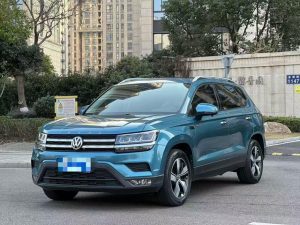 2020 Volkswagen Tharu 280TSI 2WD Comfort Edition, Март 2021 г., пробег 72000 км. (Б/у) Передний
