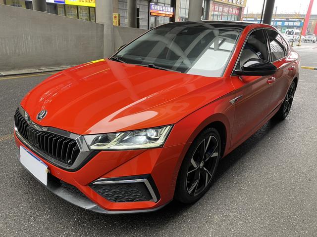 Octavia 2021 PRO TSI280 DSG Flagship Edition, Май 2021 г., пробег 49000 км. (Б/у) Передний