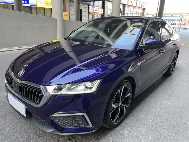 Octavia 2021 PRO TSI280 DSG Premium Edition, Апрель 2021 г., пробег 20000 км. (Б/у) Передний