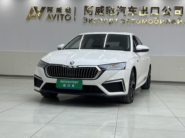 Octavia 2021 PRO TSI280 DSG Premium Edition, Апрель 2021 г., пробег 16000 км. (Б/у) Передний