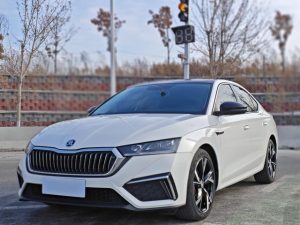 Octavia 2021 PRO TSI280 DSG Flagship Edition, Сентябрь 2021 г., пробег 55000 км. (Б/у) Передний