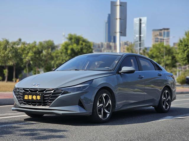 2021 Hyundai Elantra 1.5L CVT GLX Elite Edition, Май 2021 г., пробег 42000 км. (Б/у) Передний