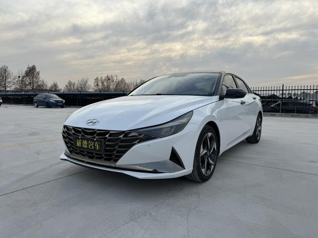 2021 Hyundai Elantra 1.5L CVT LUX Premium Edition, Июль 2021 г., пробег 57000 км. (Б/у) Передний