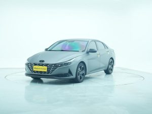 2022 Hyundai Elantra 1.5L CVT LUX Premium Edition, Август 2022 г., пробег 39200 км. (Б/у) Передний