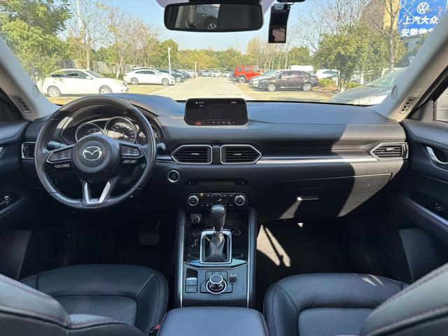 Mazda CX-5 2021 2.5L Automatic AWD Black Knight Edition, Октябрь 2021 г., пробег 41700 км. (Б/у) Передний — изображение 3