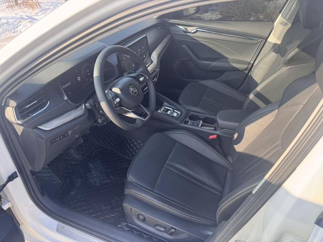 Octavia 2021 PRO TSI280 DSG Premium Edition, Декабрь 2021 г., пробег 28000 км. (Б/у) Передний — изображение 3