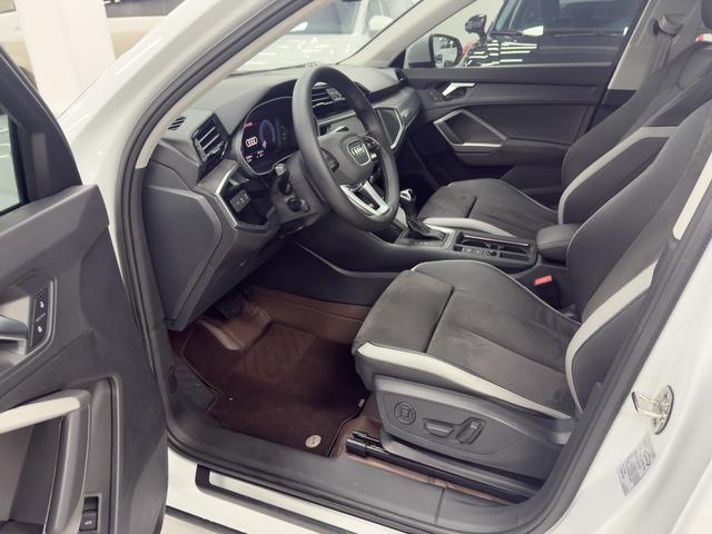 Audi Q3 2022 35 TFSI Progressive Dynamic Edition, Сентябрь 2021 г., пробег 35000 км. (Б/у) Передний — изображение 3