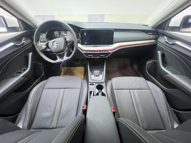 Octavia 2021 PRO TSI280 DSG Premium Edition, Апрель 2021 г., пробег 16000 км. (Б/у) Передний — изображение 3