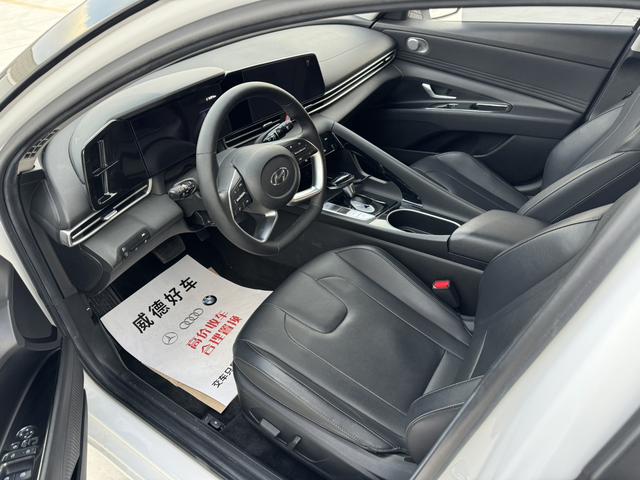 2021 Hyundai Elantra 1.5L CVT LUX Premium Edition, Июль 2021 г., пробег 57000 км. (Б/у) Передний — изображение 3